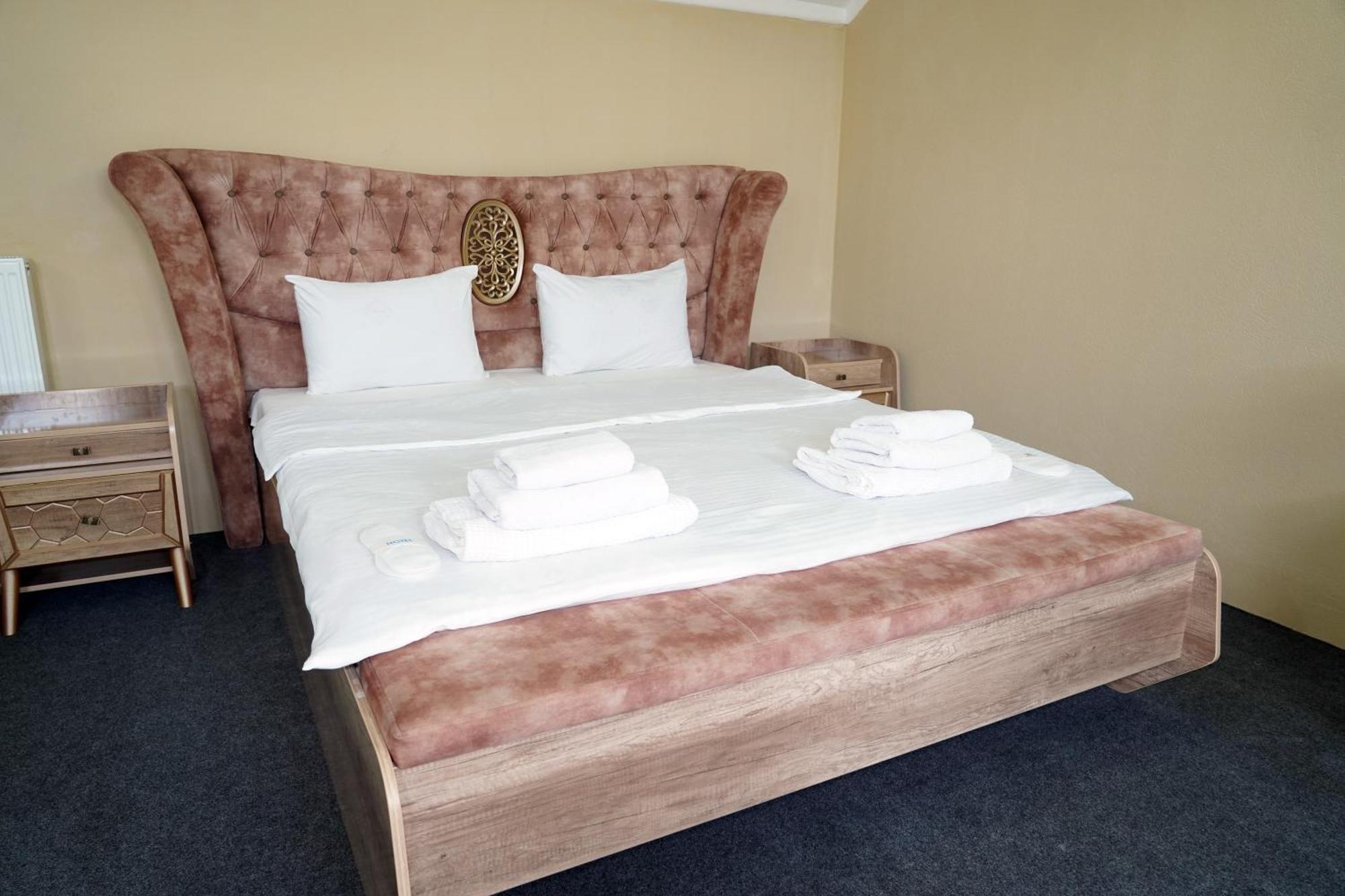Hostel Premium Tashkent Bagian luar foto