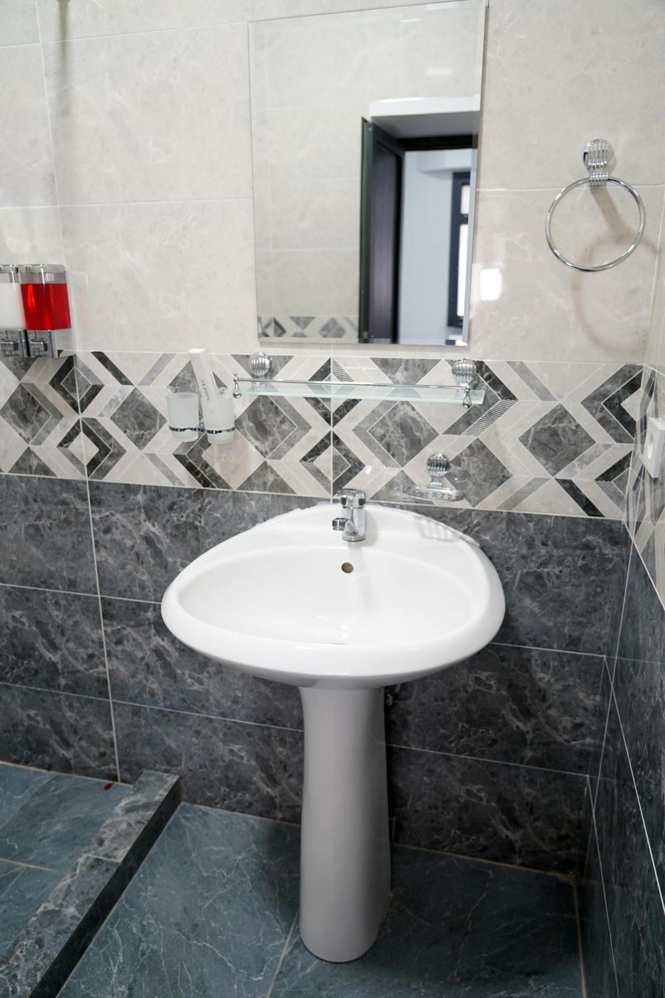 Hostel Premium Tashkent Bagian luar foto